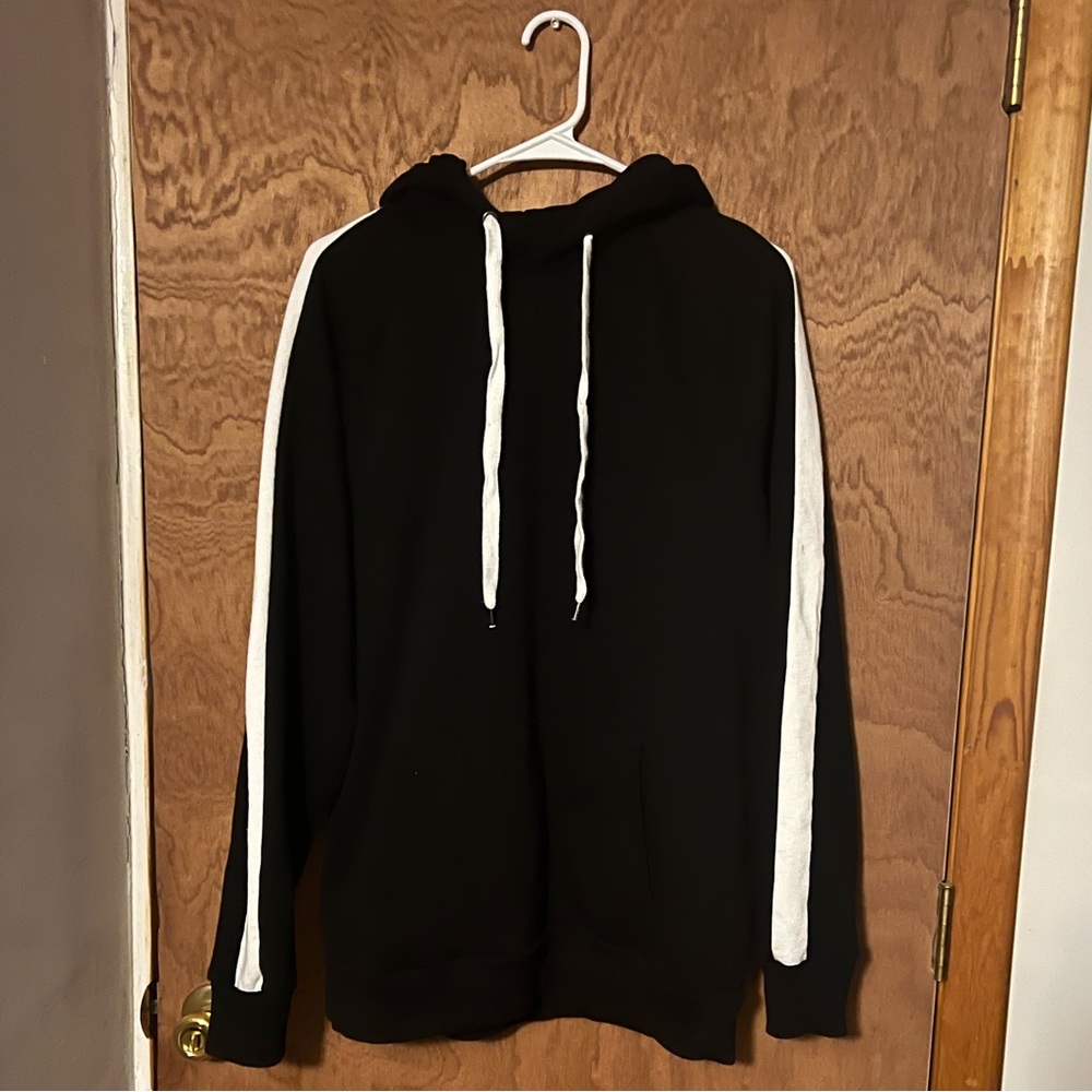 Men’s no boundaries hoodie